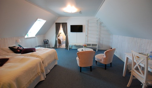 Deluxe Suite