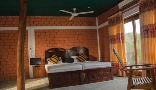 Standard Chalet