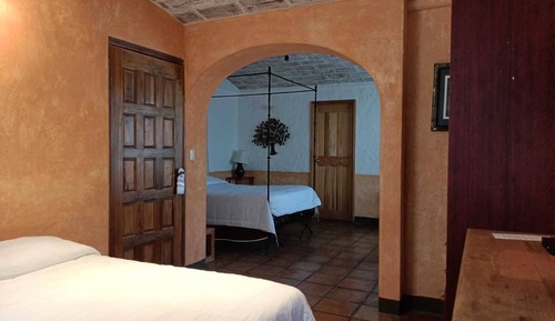 Standard Room, 2 Queen Beds