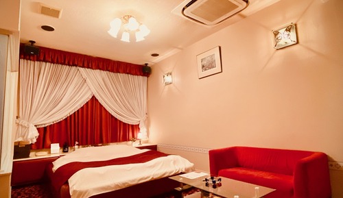 Standard Double Room B (includes air purifier)