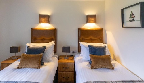 Economy Twin Room