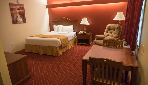 Classic Room, 1 Queen Bed