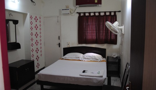 Deluxe Double Room, City View, Corner
