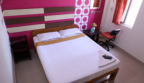 Deluxe Studio
