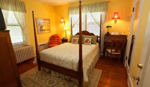 3. Yellow Room