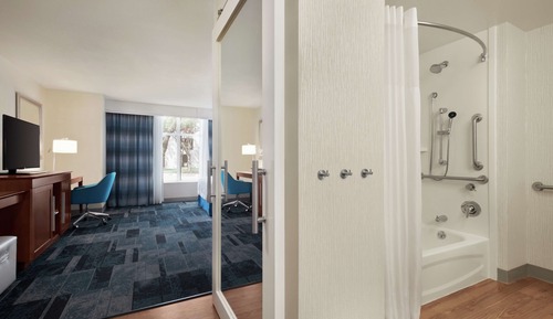 Room, 2 Queen Beds, Accessible, Non Smoking