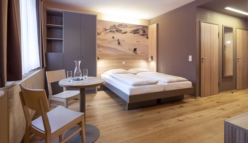 Family Room with 2 bedrooms
