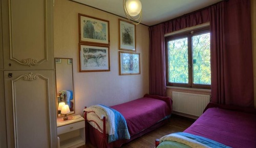 Camera 2 Doppia con frigo, bagno privato, vista parco, primo piano, 2 letti singoli