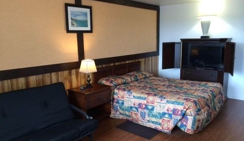 Standard Room, 1 Queen Bed, Kitchenette