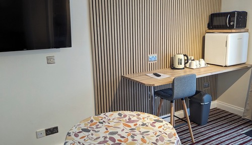 Room (11)