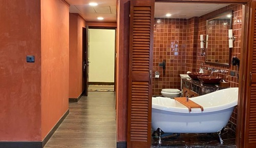 Executive Suite