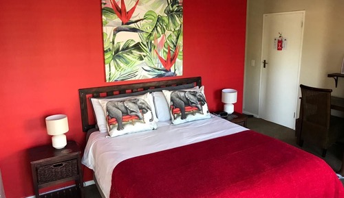 Deluxe Room (Elephant Room)