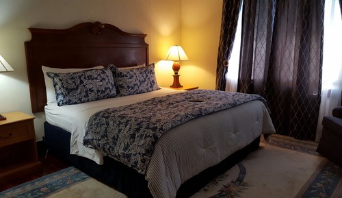 #09 The Blue Room