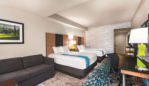 Deluxe Suite, 2 Queen Beds, Non Smoking