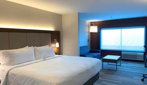 Suite, 1 King Bed with Sofa bed (Addl Living Area)