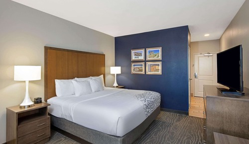 Room, 1 King Bed, Non Smoking, View (Various Views)