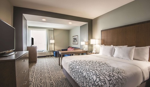 Deluxe Room, 1 King Bed, Non Smoking, View (Family, Various Views)