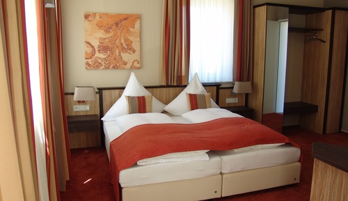Double Room (Morgensonne)