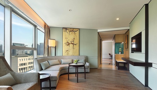 Club Suite, 1 King Bed, Corner