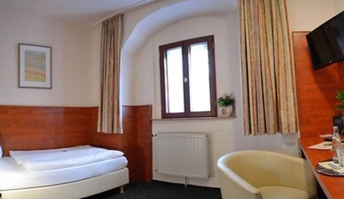Classic Single Room
