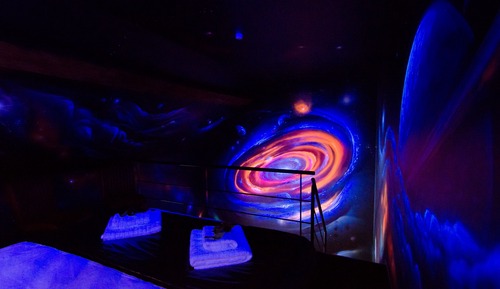 En Route to Krypton, Mezzanine