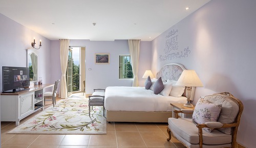 Deluxe Room, Courtyard View