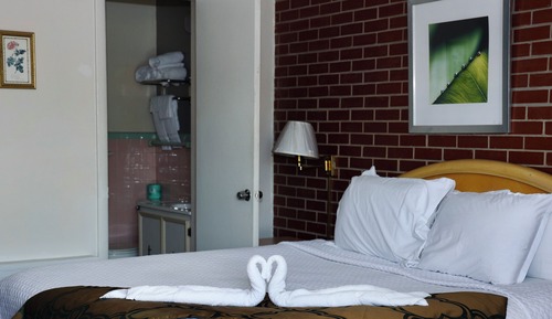 Standard Room, 1 King Bed