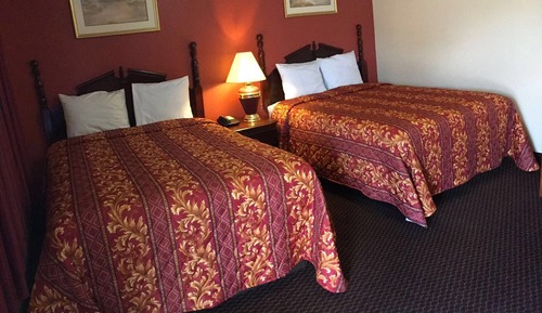 Basic Room, 2 Queen Beds, Non Smoking