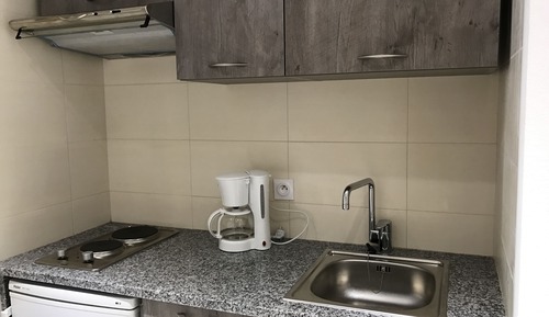 Renovated Apartment for 3 Adults  