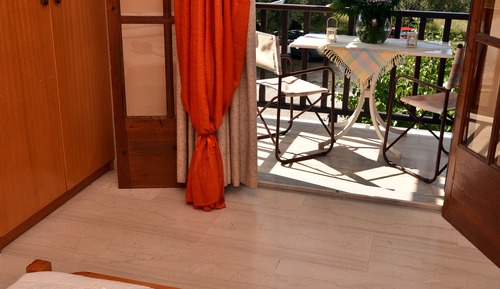 Studio, Partial Sea View