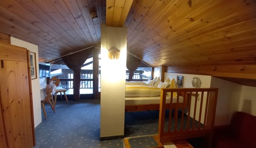 Basic Double Room, 1 Queen Bed
