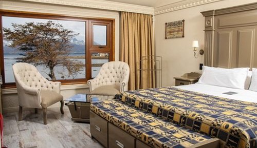 Junior Suite, 1 King Bed, Canal View