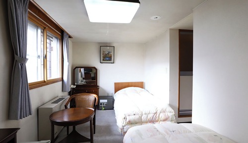 Economy Twin Room