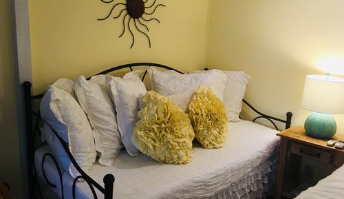 Golden Sun Cottage