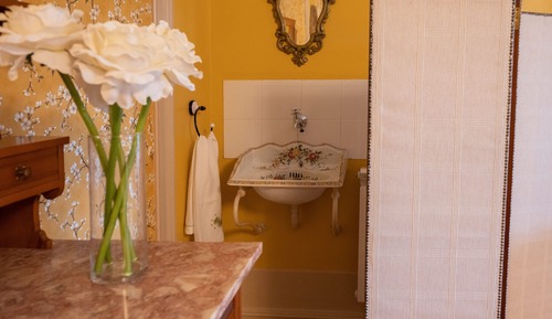 Deluxe Studio Suite