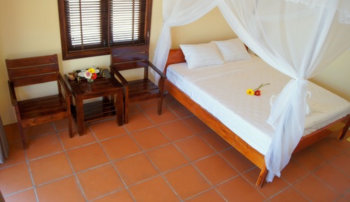Bungalow, Beachfront