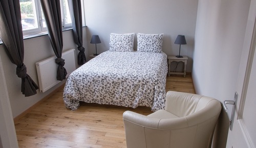 Family Apartment, 3 Bedrooms, Kitchen, Garden View