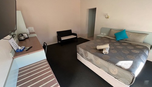 Executive Queen Room