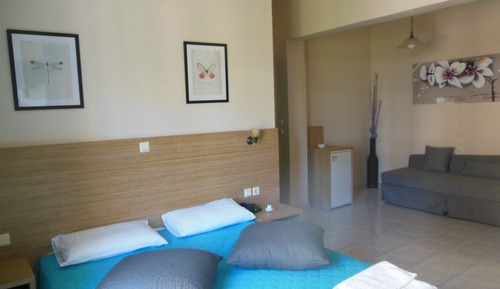 Deluxe Triple Room