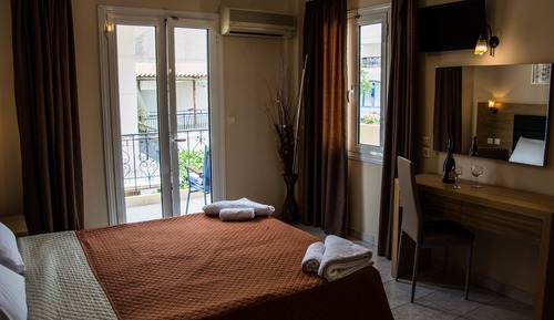 Deluxe Quadruple Room