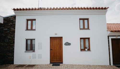 Standard House, Shared Bathroom