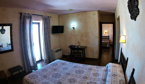 Family Room (2 adults + 2 children)