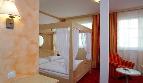 Suite, Garden View