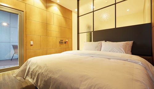 Suites Terrace (Over 36 month old surcharge 20000 KRW, Breakfast Included)
