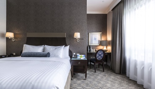 Deluxe Room, 1 King Bed