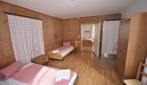8 Bettzimmer