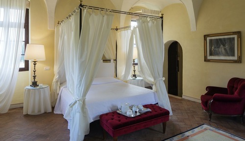 Honeymoon Suite, Non Smoking, Pool View