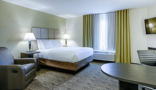 Studio Suite, 1 Queen Bed, Accessible (Communications)