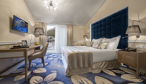 Superior Double Room, Balcony, Park View