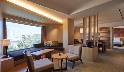[Lounge Access] Ambassador Suite, Non Smoking